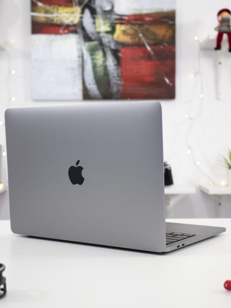 MacBook-13-Pro-M1-2020-02